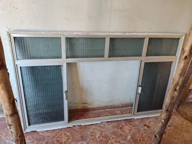Janela de alumínio 4 folhas com vidro - 1,20 x 2,00