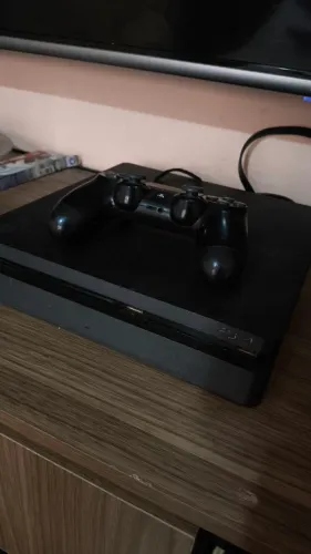 Playstation 4 slim