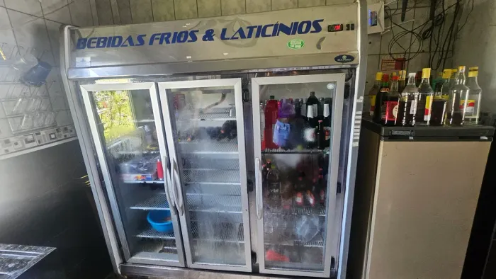 Refrigerador expositor Sufort 3 portas