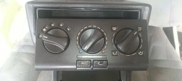 Comando do ar condicionado linha G2 Gol Sav Parati original Volkswagen 