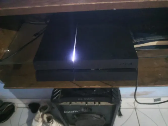 Ps4 com controle original