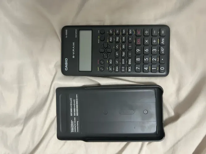 Calculadora Casio FX - 82MS