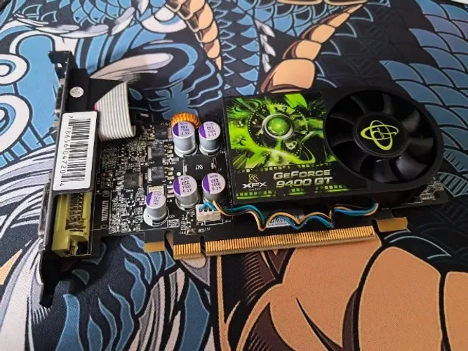 placa de video geforce 9400gt XFX