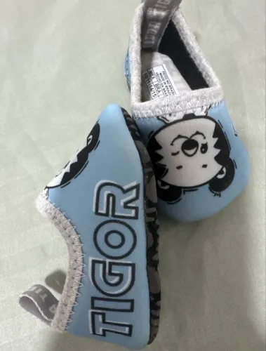 Sapatinho tigor bebê 