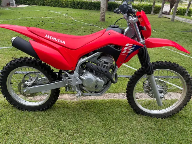 CRF 250F 2025 sem uso