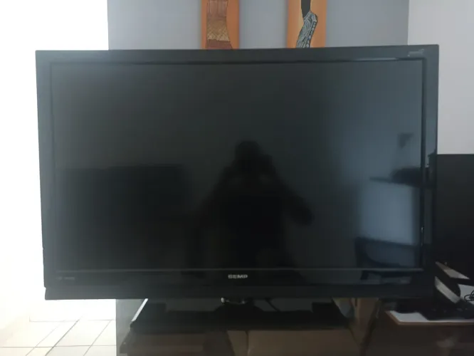 TV Semp Toshiba 42 (não é smart)