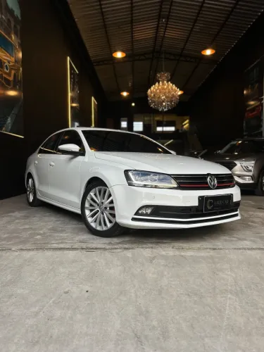Volkswagen Jetta Comfortline 1.4 TSI 16V 4P Aut. 2018