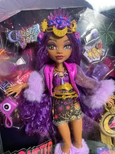 Boneca clawdeen 