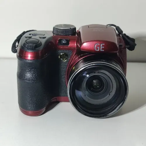 Câmera Digital Ge X500 16MP Zoom 15X Vermelha com Acessórios, Pilha e Brinde (Leia)
