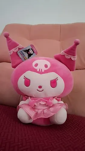 Pelúcia Kuromi Rosa Monocromática