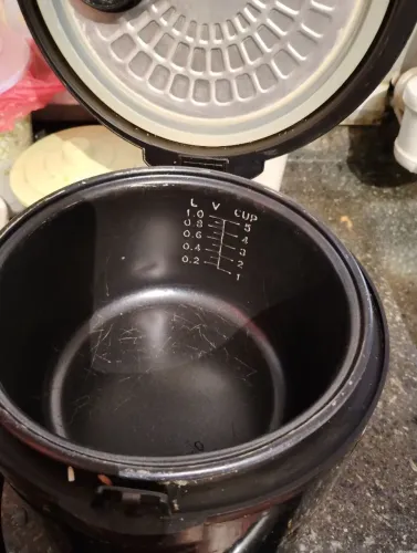 vendo uma panela elétrica de arroz