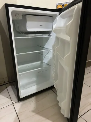 Frigobar 124lt Midea garantia black edition