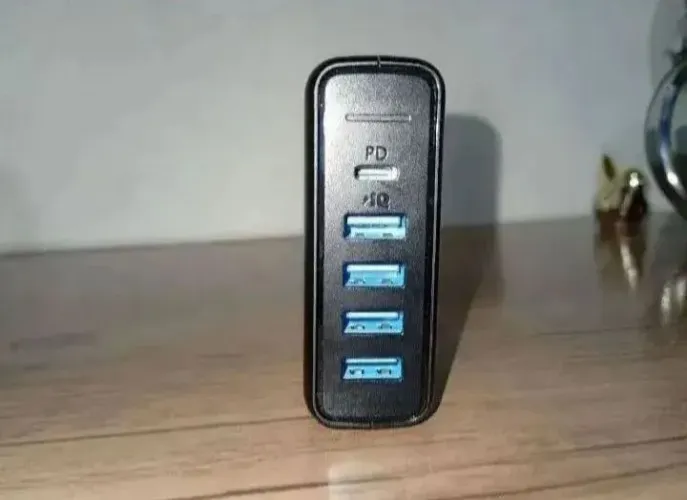 Carregador de parede Anker universal PowerPoint, 63W 5 entradas 