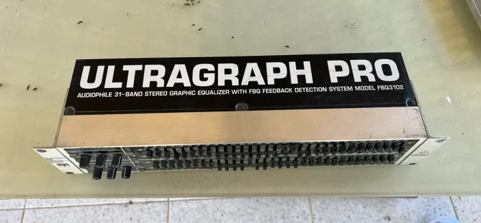 equalizador ultrgraph 3102 pro 