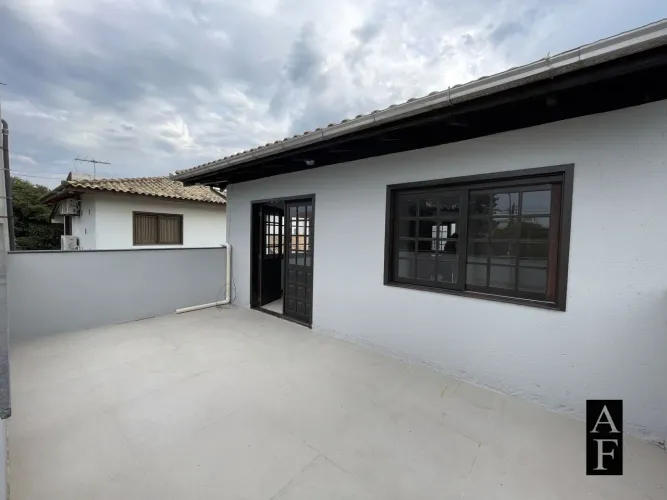 Apartamento no centro de Garopaba /SC