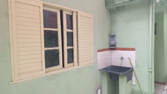 Alugo Casa Quarto e Cozinha 