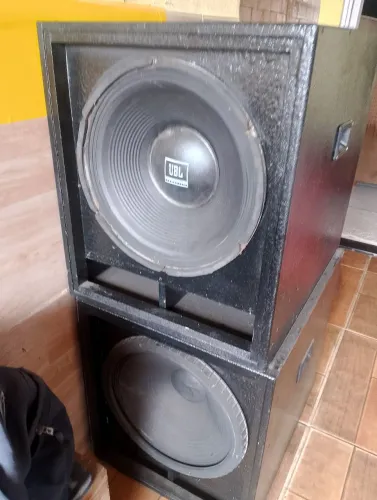Par de sub de 15 passivos 600 RMS 