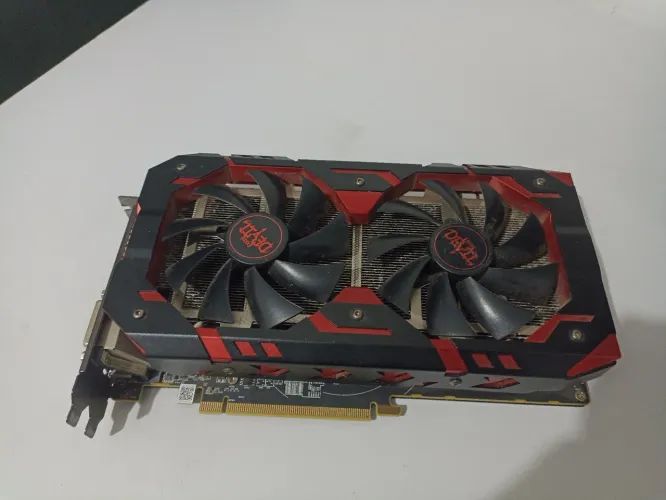 Placa de vídeo rx580 red Devil, abaixo do preço pra sair rápido
