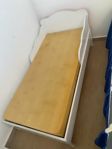 Cama infantil com colchão