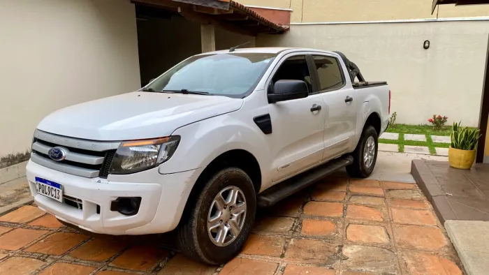 Ford Ranger XLS 2.5 16V 4X2 CD Flex 2016