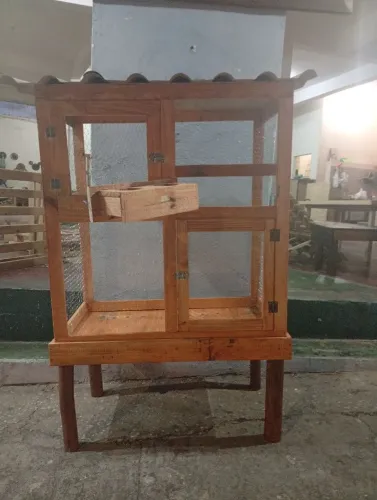 Viveiro gaiola A pronta entrega esperando um dono pra dar acabamento final