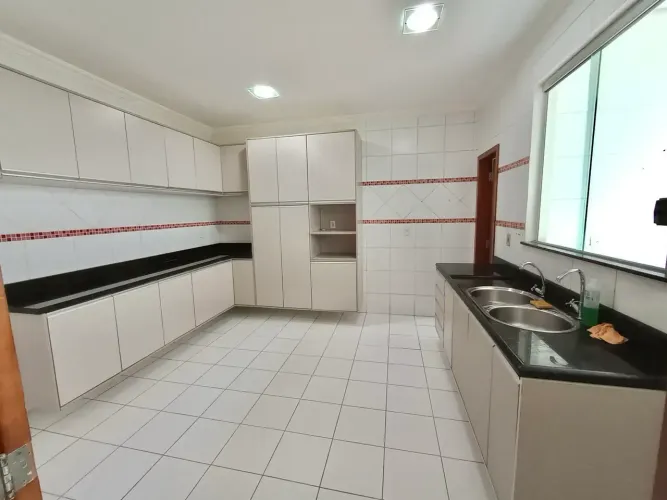 Residencial Tapajós - 3 SUÍTES - 2Vgs e Quintal - Próx Coca Cola e Aeroporto