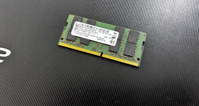 Memoria ram 8gb ddr4 da Smart seminova e testada