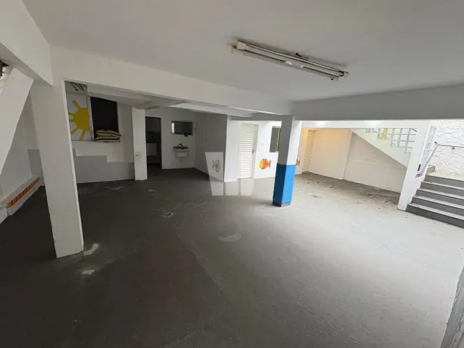 Casa comercial (fundo) - Anchieta