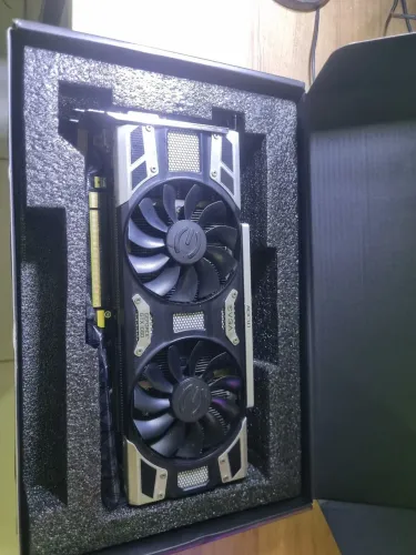 Gtx 1080 Evga nao liga