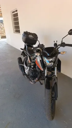 Titan 160