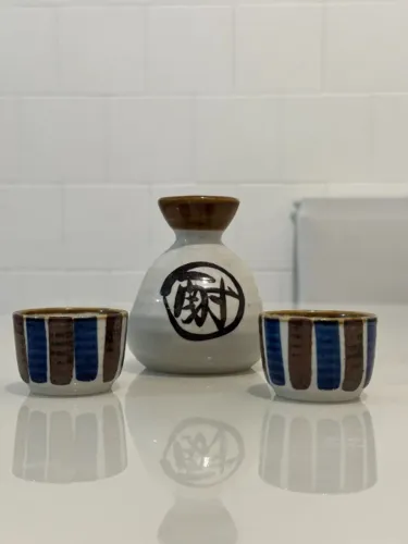 Jogo de Sake Japonês Bege - Cerâmica Artesanal