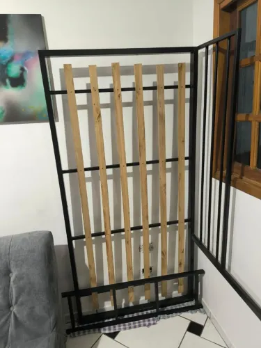 Cama Suspensa de Ferro