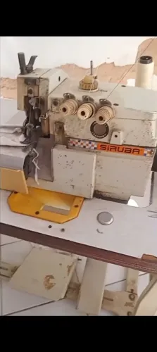 Máquina de costura