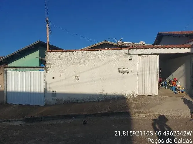 Imóvel com potencial Casa no Jardim Itamaraty Iii, Pocos de Caldas - MG, Nº 60, 2 quartos