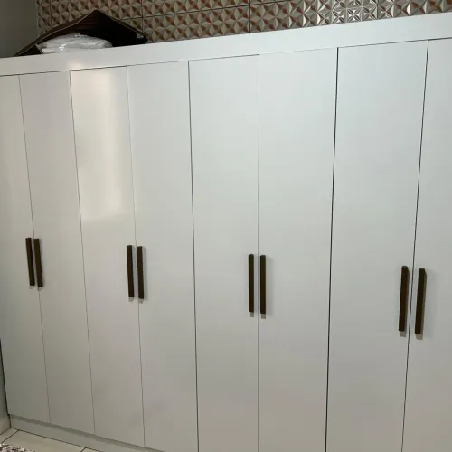 Guarda roupa grande 8 portas 