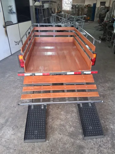Reboque p/ transportar quadriciclo ou carga em geral.