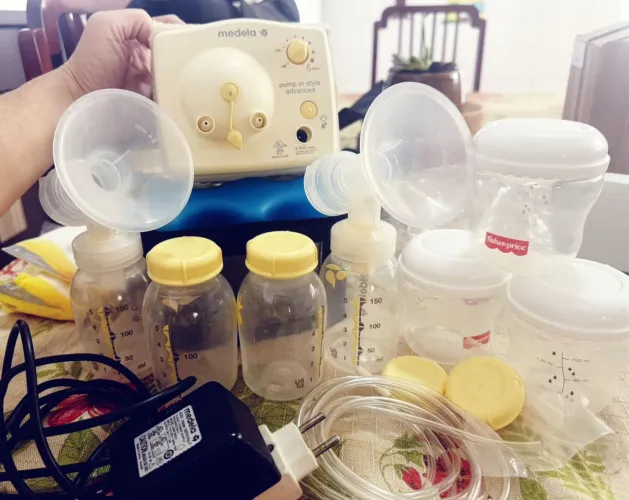 Bomba de tirar leite medela pump in style advanced - kit completo 