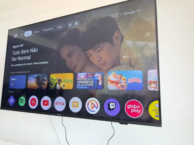 Tv Philips 55 pol 4K com ambilight (led colorido)