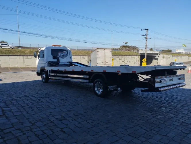 GUINCHO VW 8.150 IMPECÁVEL