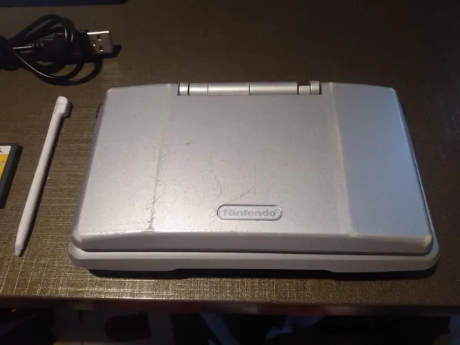 Nintendo DS Fat Clássico com mais de 500 jogos no R4 e cartucho GBA com 169