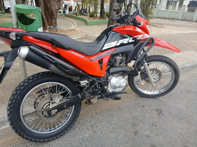 Vendo broz 2019 conservada