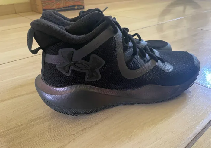 Tênis Under Armor Bankshot seminovo