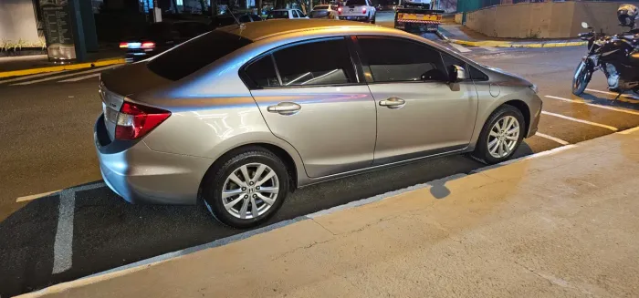 Honda Civic Sedan LXS 1.8/1.8 Flex 16V Aut. 4P 2012