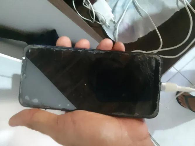 Vendo para trocar tela ou retirada de peças Redmi Xiomi e moto G 9 play