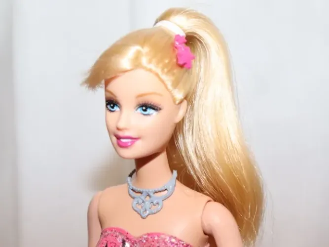 Barbie do filme Moda e Magia