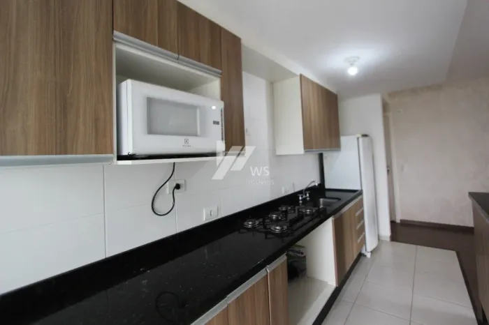 Apartamento com suíte e sacada !