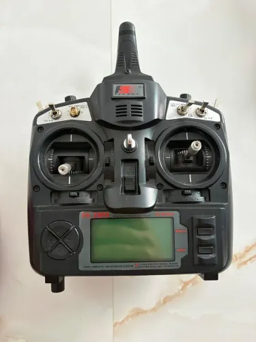 Controle aeromodelo e simulador