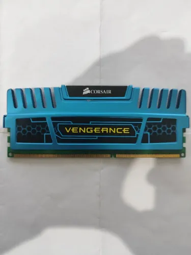 Memória ddr3 4GB Corsair vengeance