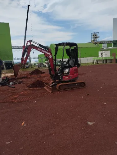 Mini escavadeira 
