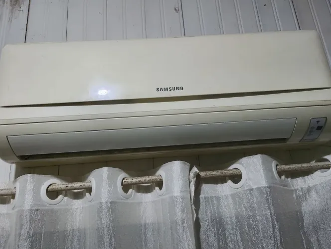 Ar condicionado Split Samsung 12 mil BTUs quente e frio